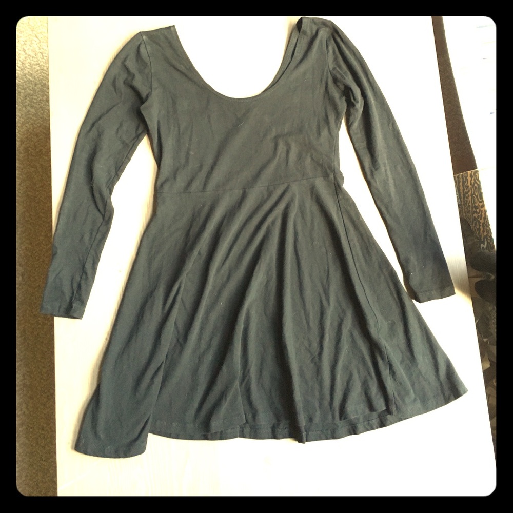 Black knit fit and flare tunic top