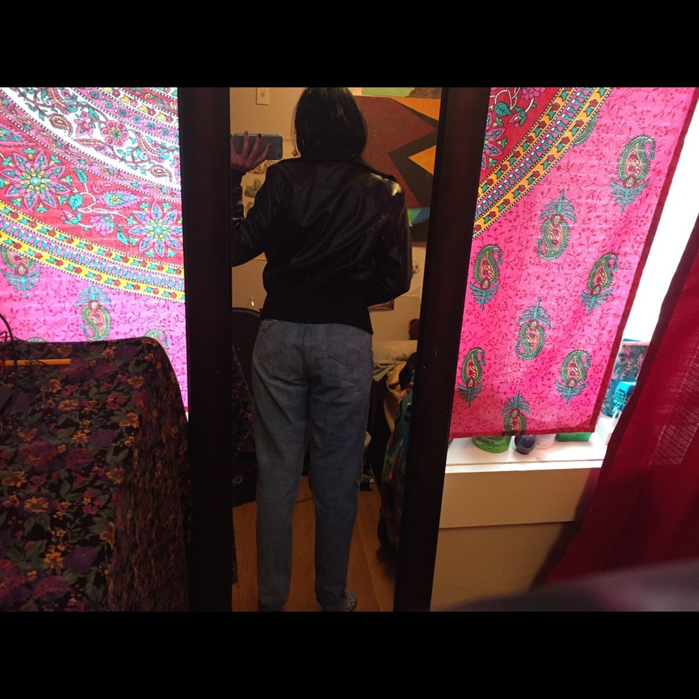 black jacket - Picture 3 of 5