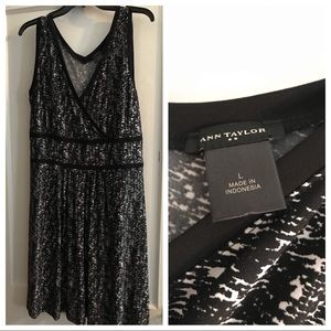 Ann Taylor Sleeveless Pleated Dress, L