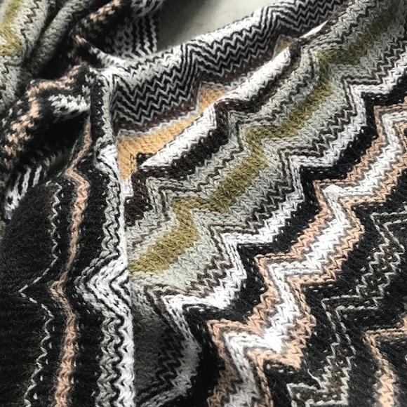 Multi Color Scarf - Picture 2 of 2