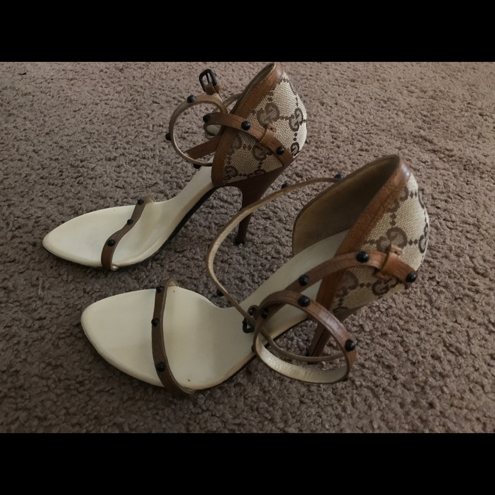 *AUTHENTIC* Gucci sandal