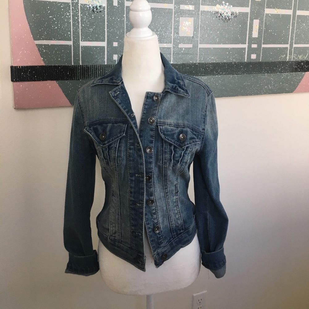Jean Jacket. Perfect for casual outings!