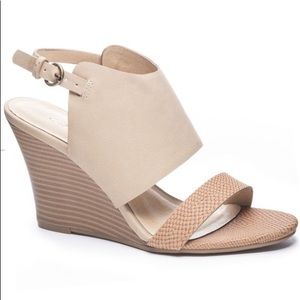 Chinese Laundry Two-Toned Wedge Sandals, Size 8