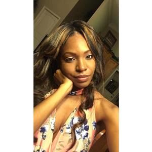 Meet your Posher, Monique