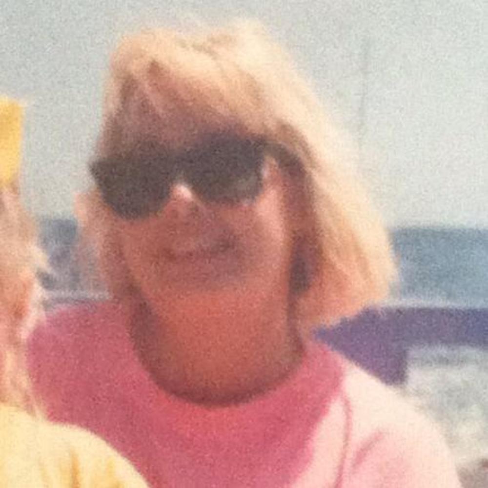 Meet your Posher, Della