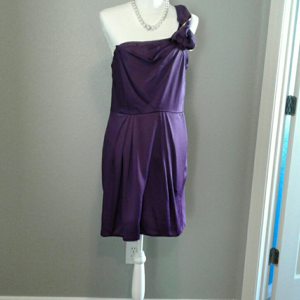 One shoulder dress
