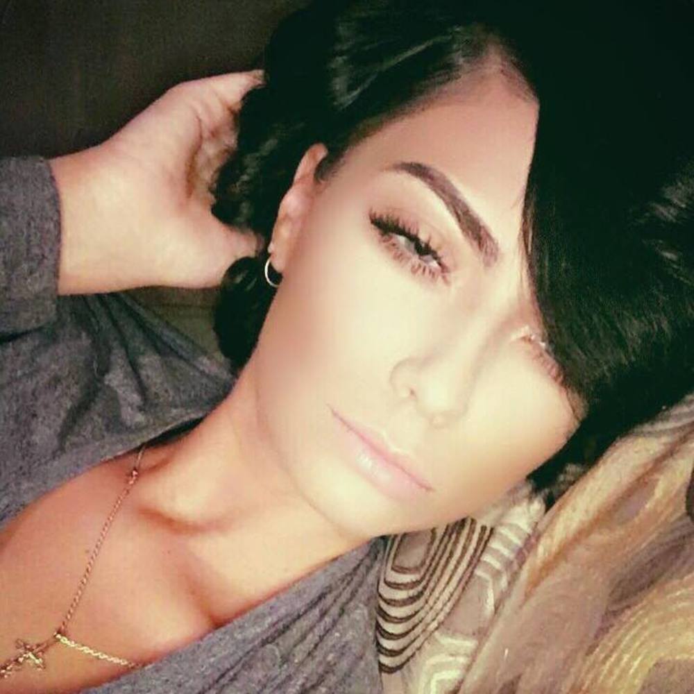 Meet your Posher, Hayley