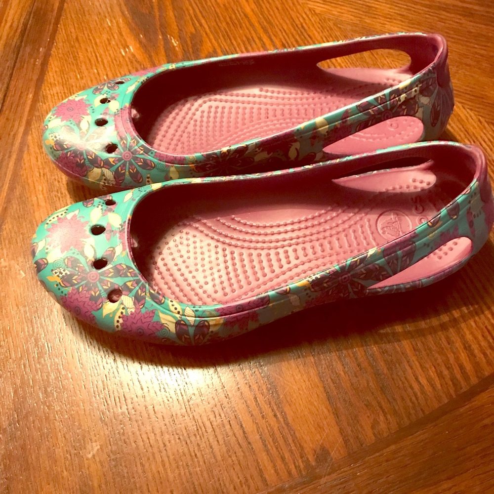 Paisley crocs!