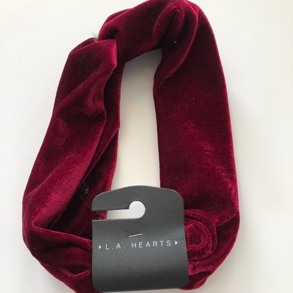 pacSun LA hearts velvet headband