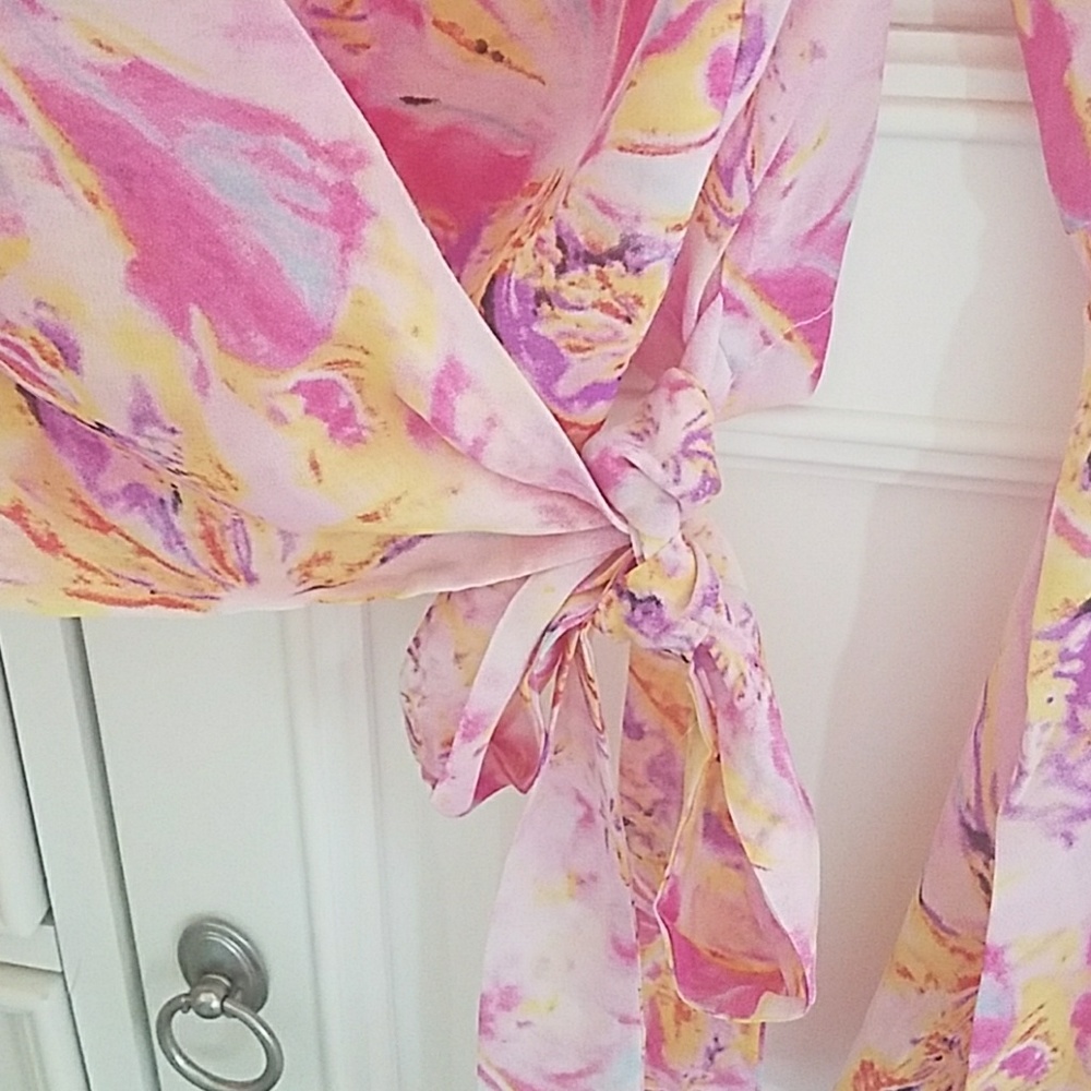 π Host Pick π Gorgeous Wrap Top - Picture 5 of 8