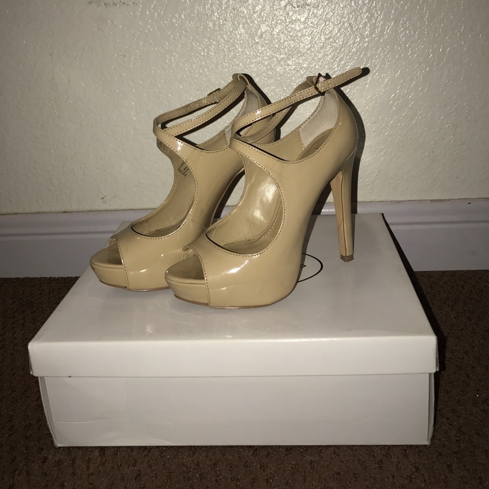 Steve Madden pumps