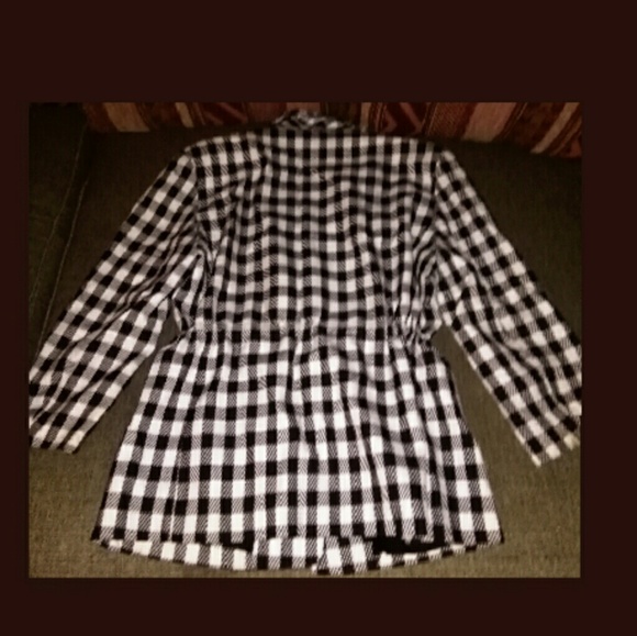 Ladies jacket - Picture 3 of 6