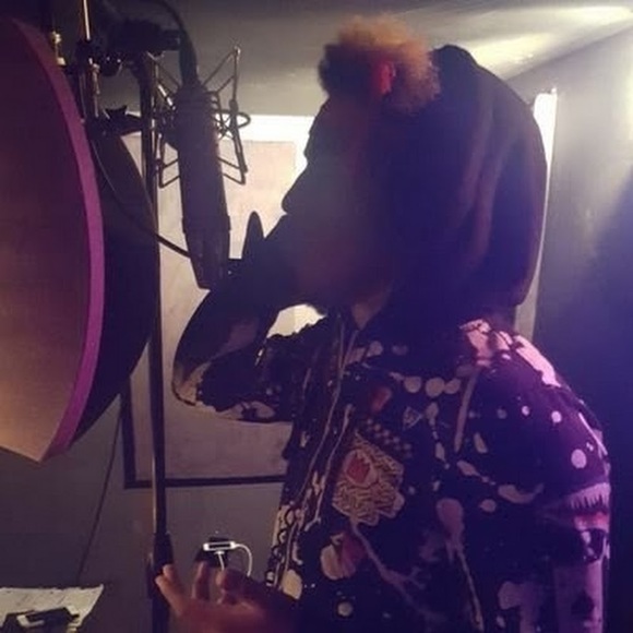 Meet your Posher, Young - Picture 1 of 1