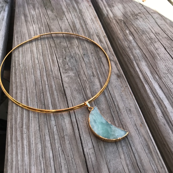 Half moon Pendant chokers - Picture 2 of 3