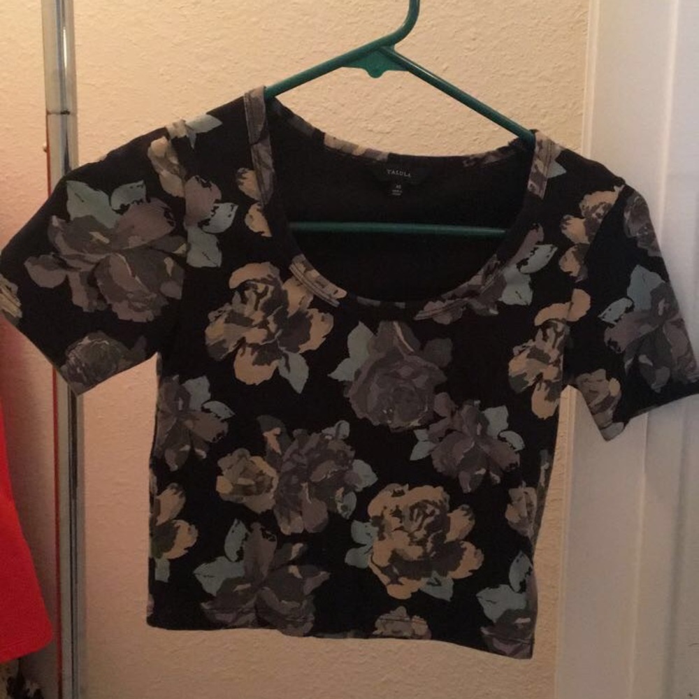 Floral crop top!