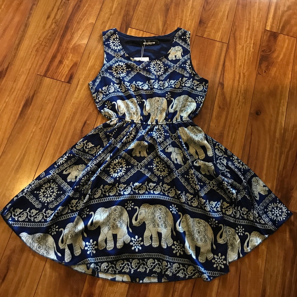 NWT- gorgeous Blue elephant satin dress