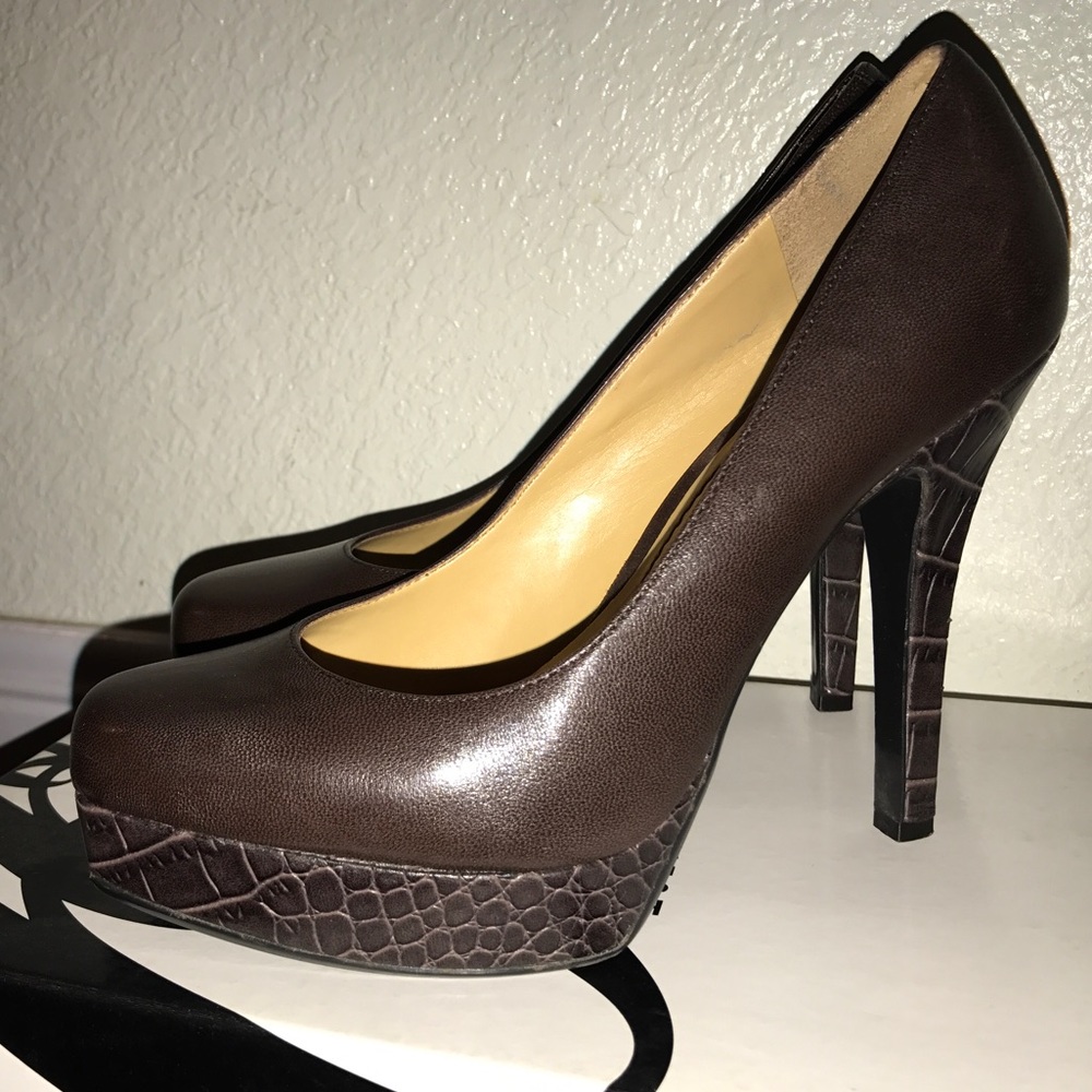 90's Nine West brown heels