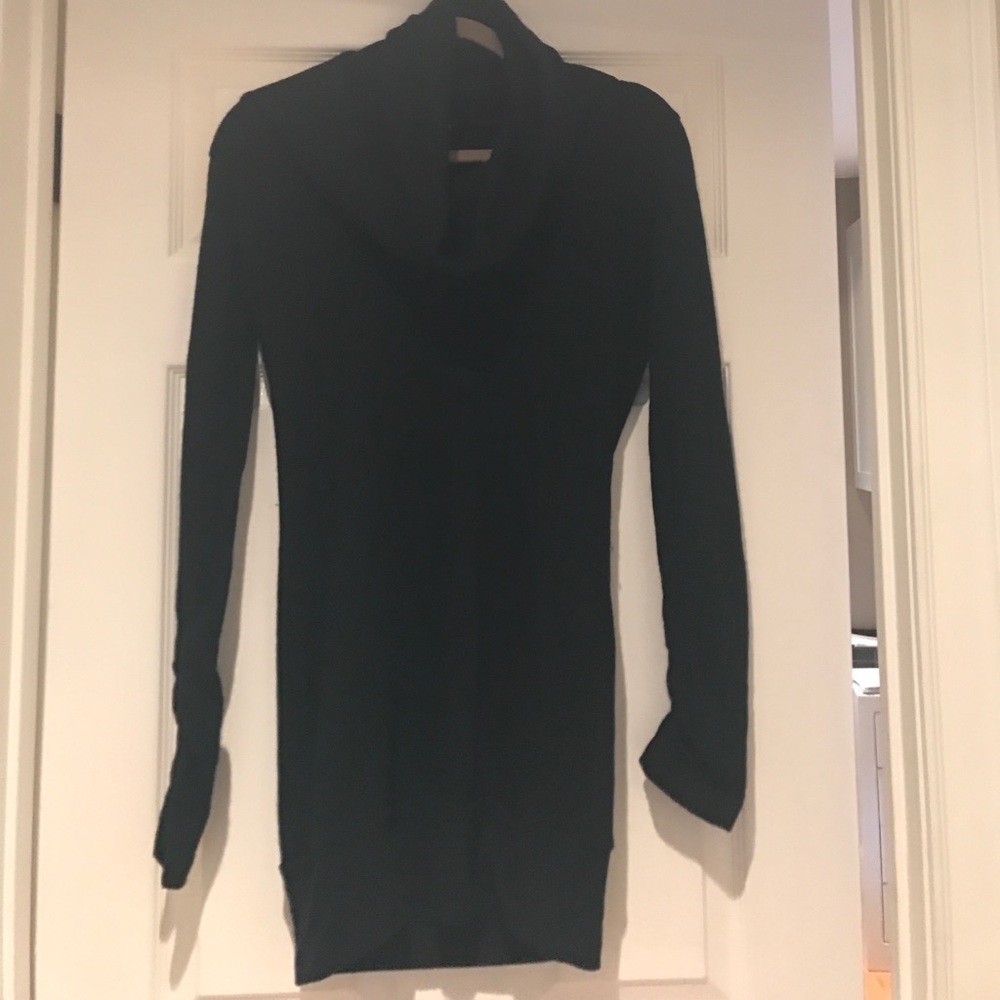 Heavy black tunic sweater