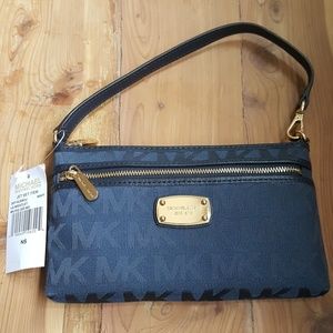 NWT Michael Kors jet set large wristlet