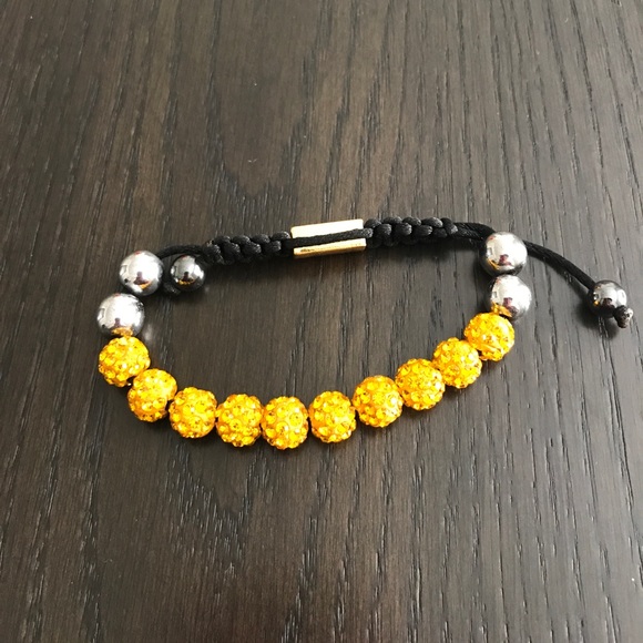 💁🏽♀️ Gold Unisex Shamballa Bracelet - Picture 3 of 4