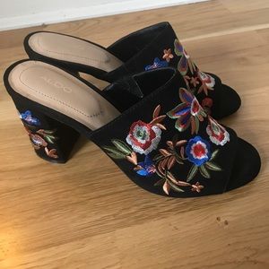 Aldo flower embroidery slides