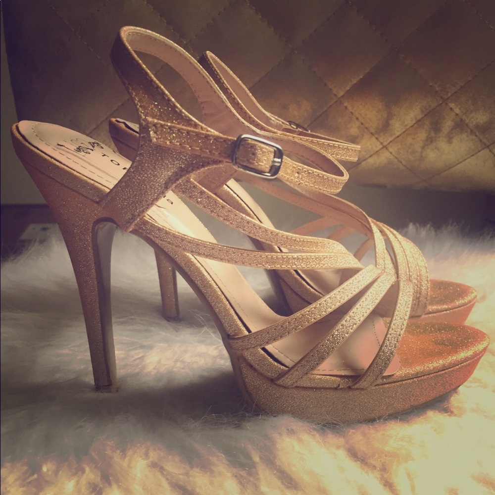 Sparkling champagne gold heels