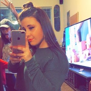 Meet your Posher, Mikayla