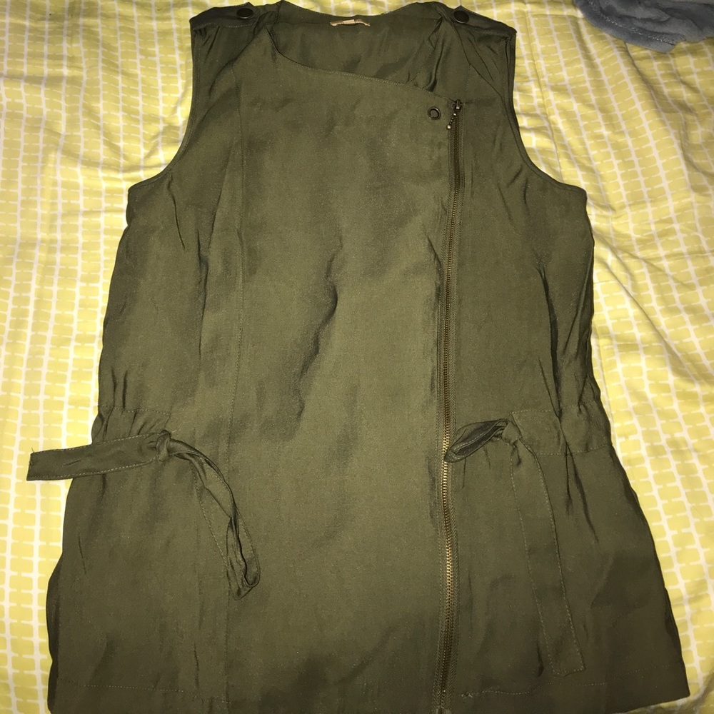 Army green floral vest