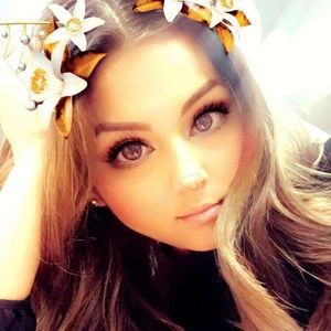 Meet your Posher, Marisa