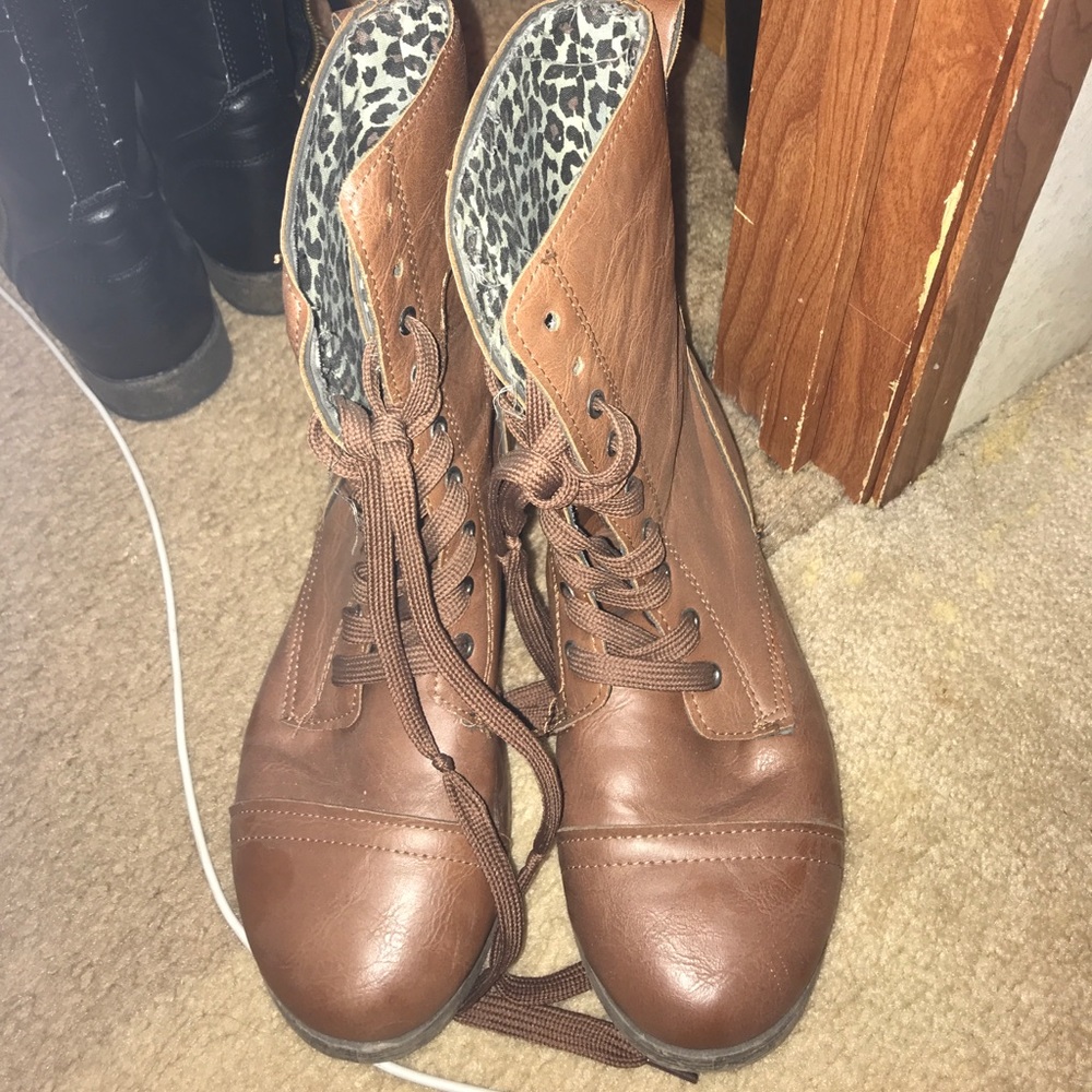 Boots - Picture 1 of 4