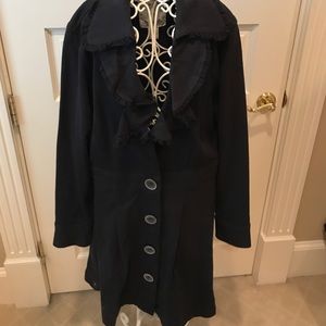 Black "Sweatshirt" style coat with pleated details