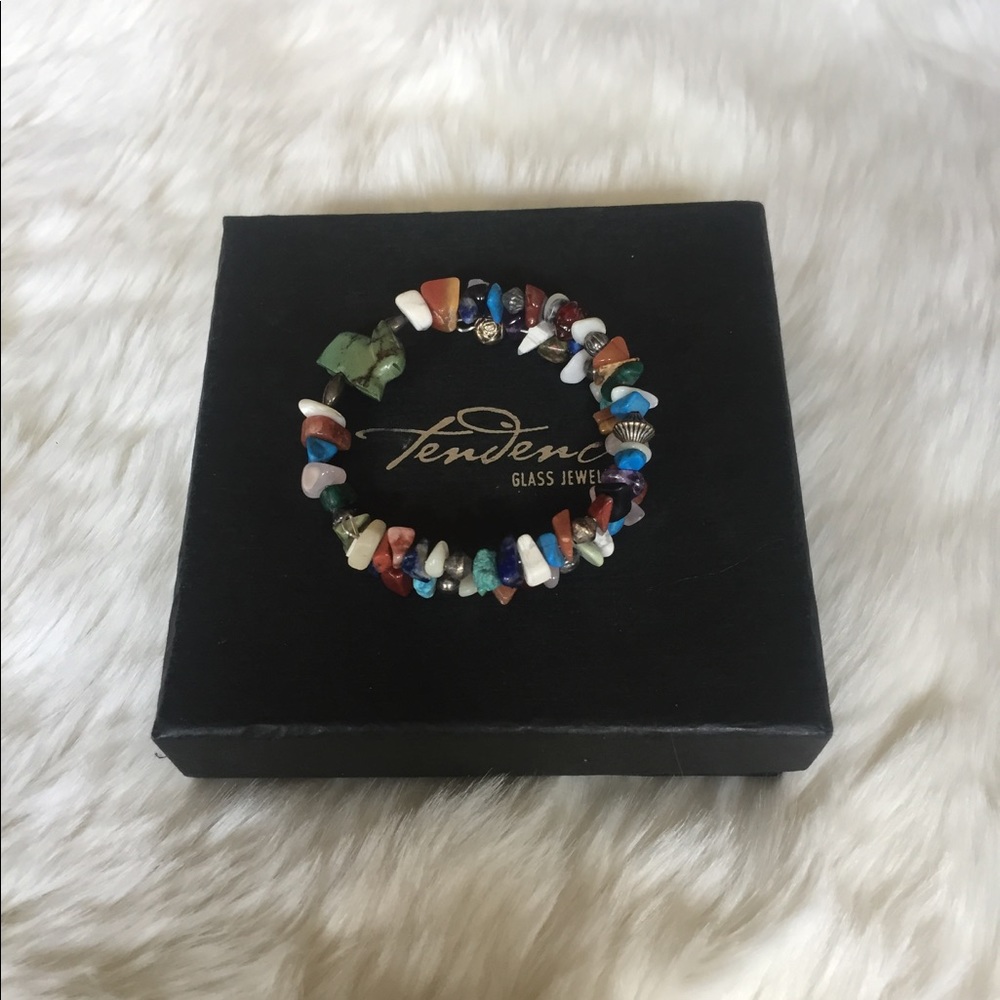 Beautiful handmade expandable glass stone bracelet