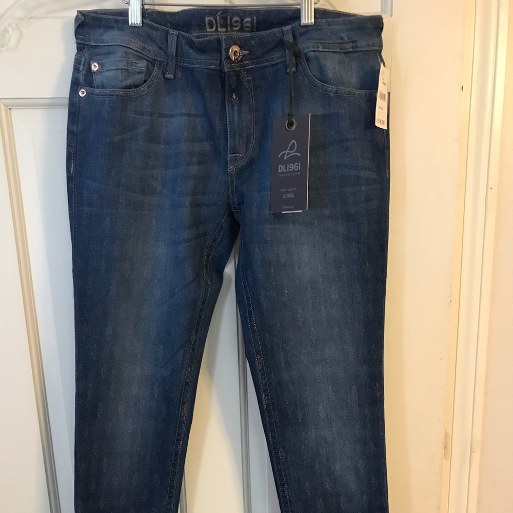 NWT Size 31 DL1961 Skinny Jeans 4 Way Stretch