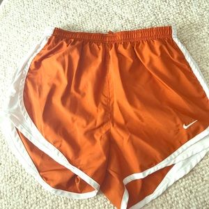 Nike women’s tempo running shorts