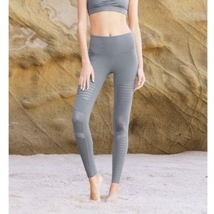 Alo Yoga Moto Leggins - Large - Slate/Slate Glossy