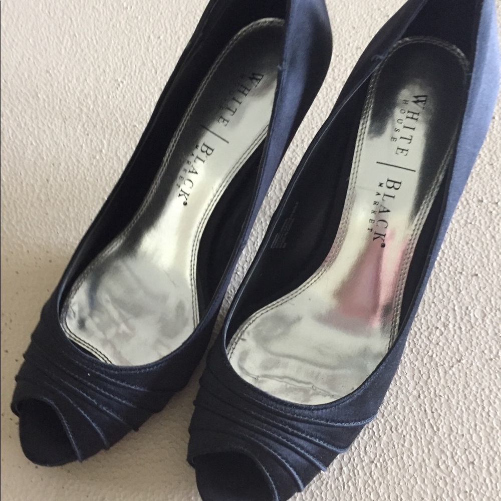 White House Black Market Jordon Peep Toe 4” Heel