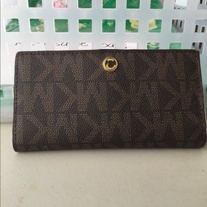 Michael Kors wallet