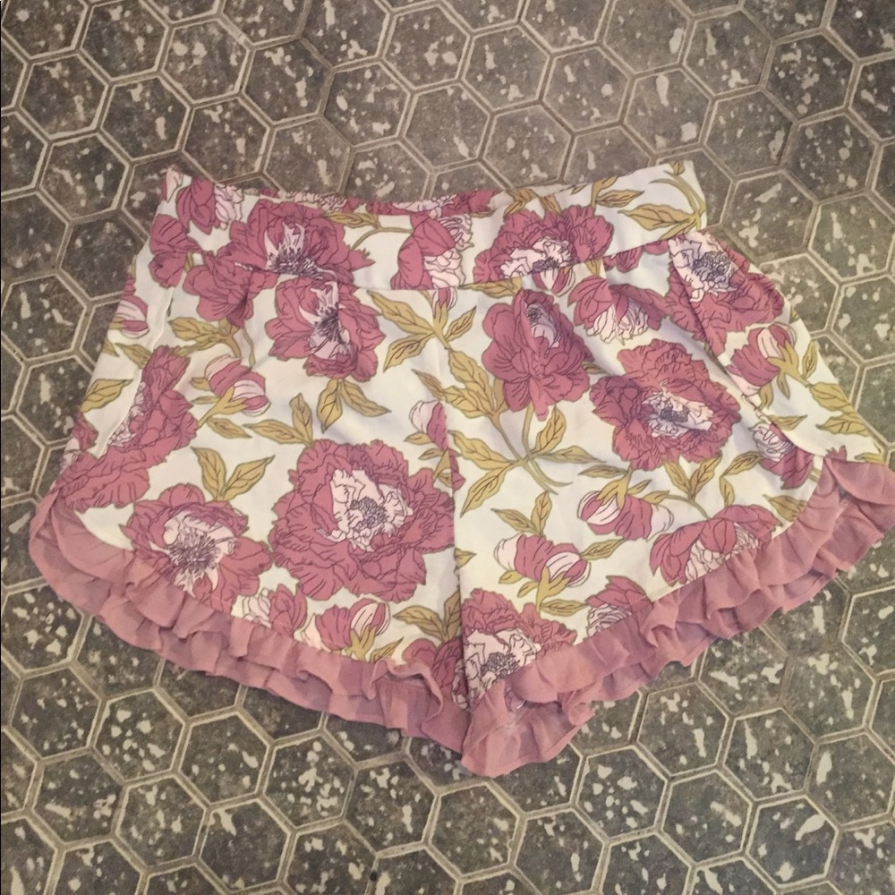 Frilly floral shorts
