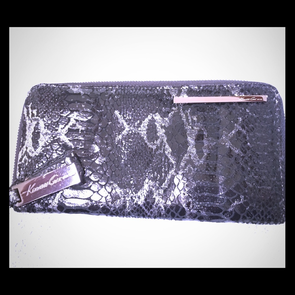 Kenneth Cole Reaction Zip Wallet