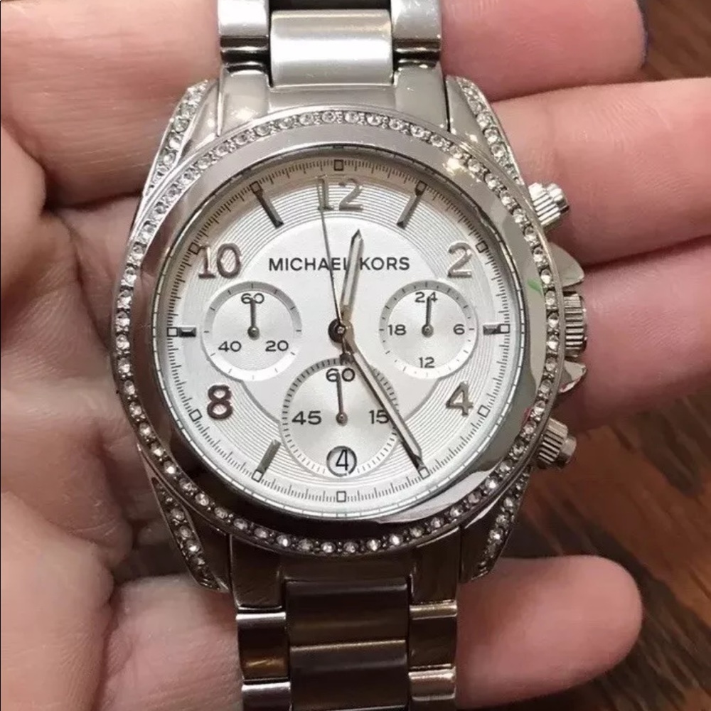 Womans Michael Kors watch w/ stone embellishment