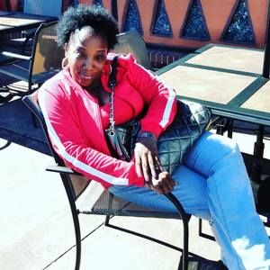 Meet your Posher, Ta esha