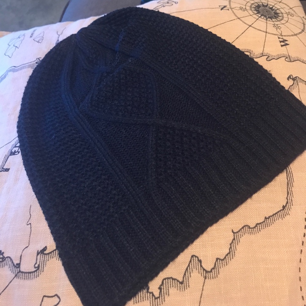 Jetset Diaries Black Beanie