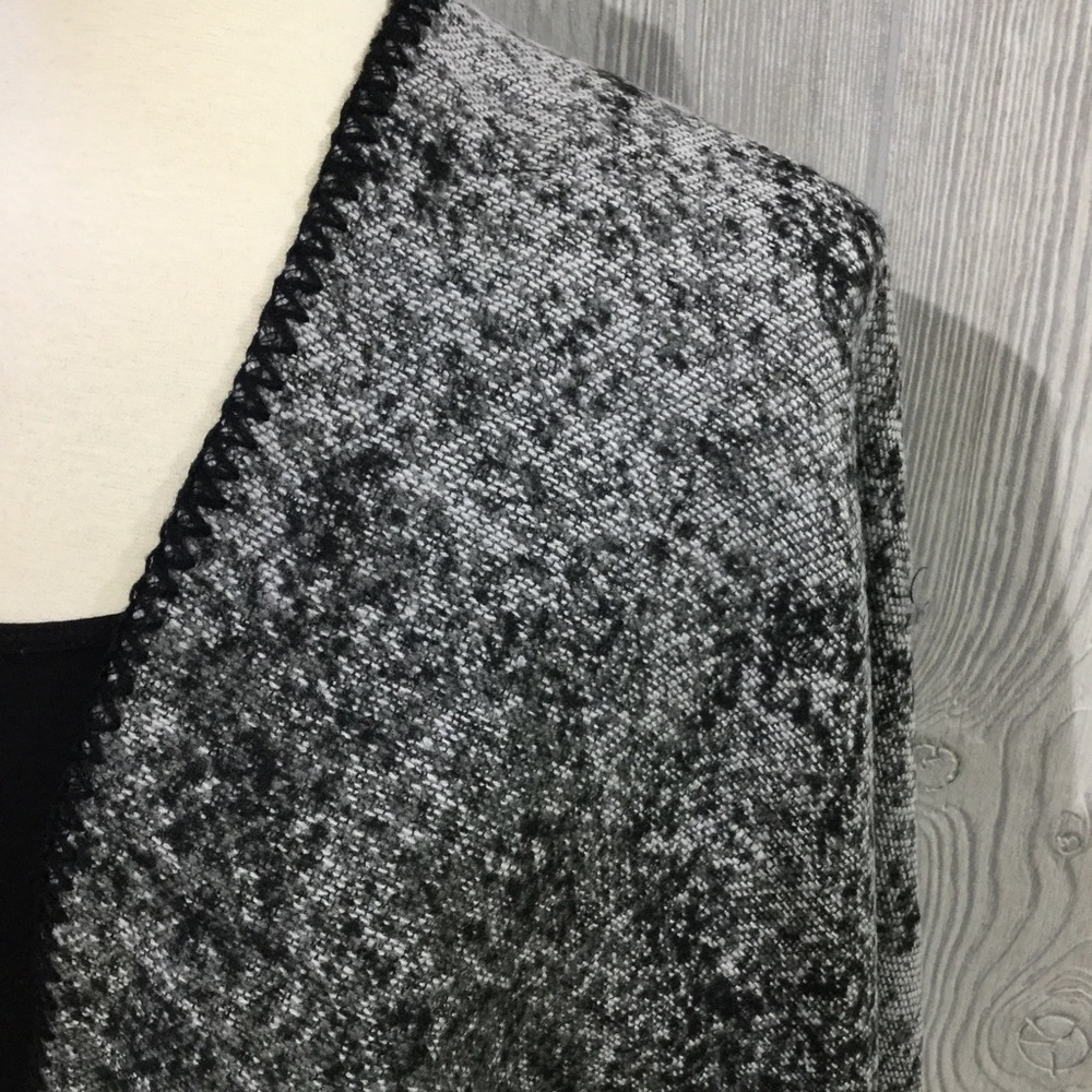 SOLD Shawl Poncho - Picture 5 of 7