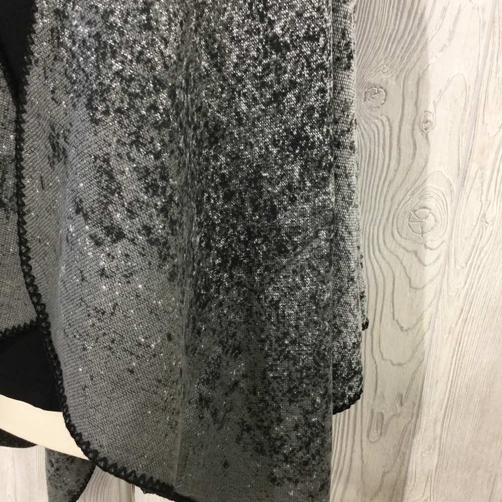 SOLD Shawl Poncho - Picture 6 of 7