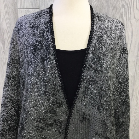 SOLD Shawl Poncho - Picture 4 of 7