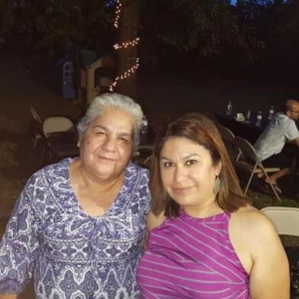 Meet your Posher, Carolina