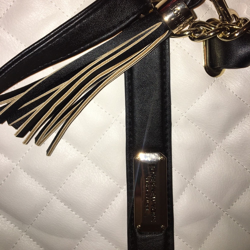 Purse - Picture 2 of 5