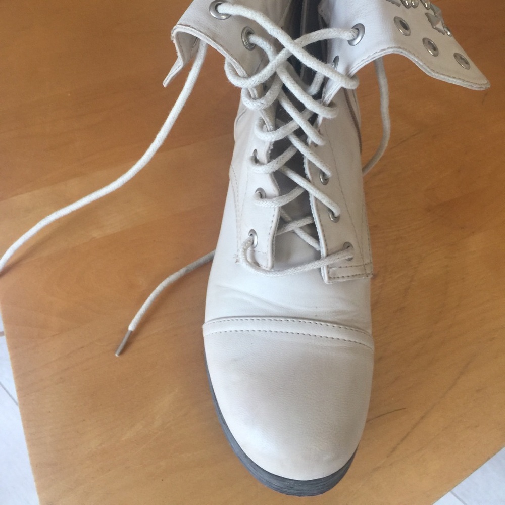 boots - Picture 4 of 4