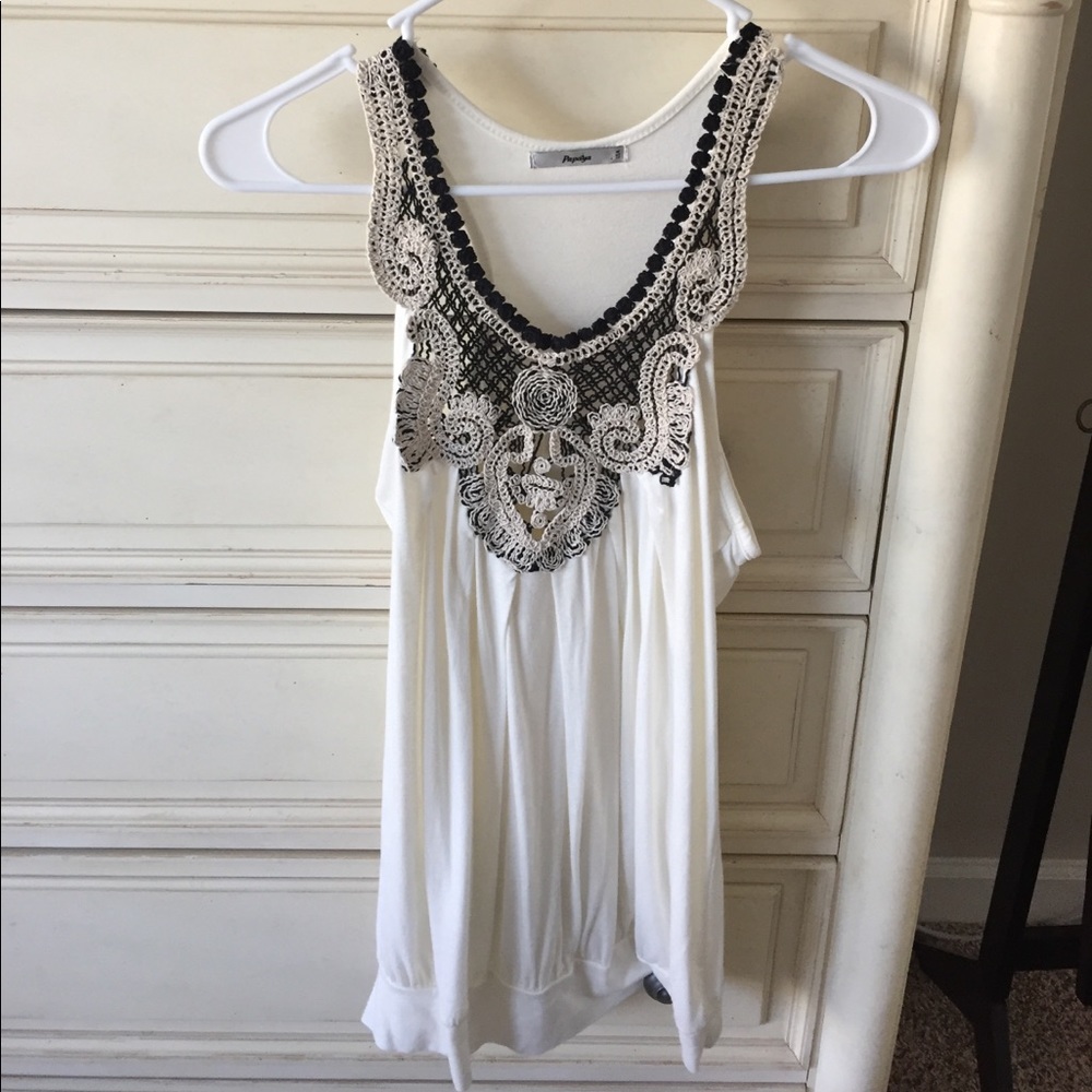 Off-white tank top with beige/black crochet detail