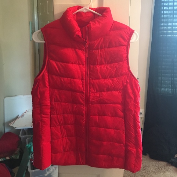 uniqlo red puffer